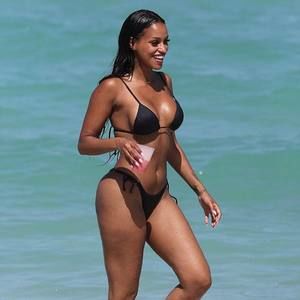 Meet your Posher, Hennessy